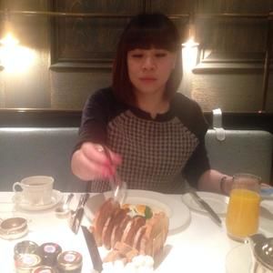 Meet your Posher, Debbie